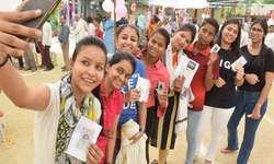 एक बजे तक महराजगंज में सर्वाधिक 38.68 प्रतिशत मतदान