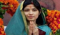 पूर्व सांसद डिंपल यादव के बर्थ डे पर सपा मुख्यालय में हवन