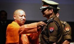 एक-एक बच्चा सकुशल मुक्त कराने पर उप्र पुलिस को शोसल मिडिया सैल्यूट कर रहा #SaluteUPPolice एक-एक बच्चा सकुशल मुक्त कराने पर उप्र पुलिस को शोसल मिडिया सैल्यूट कर रहा #SaluteUPPolice