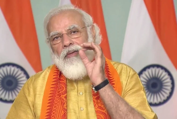 जिस ट्रैक्टर की पूजा करता है किसान, उसमें विपक्ष ने लगाई आग जिस ट्रैक्टर की पूजा करता है किसान, उसमें विपक्ष ने लगाई आग