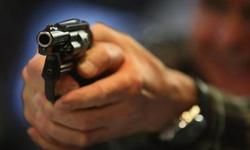 पुलिसवाले के सामने ही दबंगों ने प्रधान पति को मारी गोली पुलिसवाले के सामने ही दबंगों ने प्रधान पति को मारी गोली