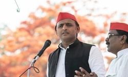 अखिलेश ने कहा कि महागठबंधन से भाजपा खेमे में घबराहट व बौखलाहट है