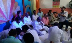 सपा के पूर्व मंत्री ललई यादव ने निकाय चुनाव की समीक्षा की -जेपी यादव सपा के पूर्व मंत्री ललई यादव ने निकाय चुनाव की समीक्षा की -जेपी यादव