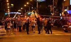 टोरंटो में रेस्टोरेंट के पास अंधाधुंध फायरिंग, 9 लोग घायल टोरंटो में रेस्टोरेंट के पास अंधाधुंध फायरिंग, 9 लोग घायल