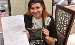 वाराणसी। विश्वनाथ मंदिर में दर्शन करने गई स्पेनिश महिला के गायब पर्स को पुलिस ने 24 घंटे के अंदर ढूंढा। विदेशी महिला ने खुश होकर वाराणसी पुलिस को  बोला थैंक्यू