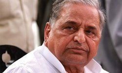 नेताजी को मिलेगा नया आशियाना, 14 करोड़ का बंगला भेंट करेंगे ये सांसद! नेताजी को मिलेगा नया आशियाना, 14 करोड़ का बंगला भेंट करेंगे ये सांसद!