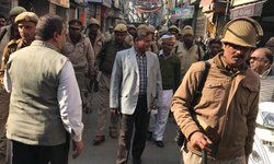 कासगंज में सामान्य हुआ जनजीवन, थोड़ी देर बाद इंटरनेट सेवा भी हो सकती है बहाल, पुलिस की गश्त जारी