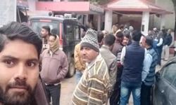 फौजी के साथ मारपीट का वीडियो देख भड़के लोग, हमलावरों की गिरफ्तारी की मांग फौजी के साथ मारपीट का वीडियो देख भड़के लोग, हमलावरों की गिरफ्तारी की मांग