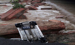 सहारनपुर में पंजना नदी पर बना पुराना पुल टूटा, सवारियों भरी टवेरा गिरी सहारनपुर में पंजना नदी पर बना पुराना पुल टूटा, सवारियों भरी टवेरा गिरी