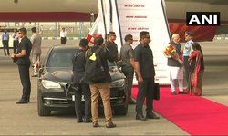 प्रधानमंत्री नरेंद्र मोदी दिल्ली पहुंचे, विदेश मंत्री सुषमा स्वराज ने किया स्वागत..