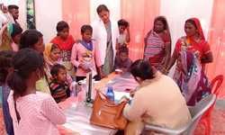 नि:शुल्क स्वास्थ्य शिविर में सैकड़ों ने लिया स्वास्थ्य लाभ