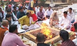 सैफई महोत्सव के संस्थापक रणवीर सिंह यादव की मनाई गई पुण्यतिथि सैफई महोत्सव के संस्थापक रणवीर सिंह यादव की मनाई गई पुण्यतिथि