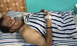 वाराणसी-व्यापारी से गोली मारकर ५० हाजर की लूट,व्यापारी के हाथ में गोली लगी निजी अस्पताल में चल रहा है इलाज,मामला कोतवाली थाना क्षेत्र के मच्छोदरी इलाके का वाराणसी-व्यापारी से गोली मारकर ५० हाजर की लूट,व्यापारी के हाथ में गोली लगी निजी अस्पताल में चल रहा है इलाज,मामला कोतवाली थाना क्षेत्र के मच्छोदरी इलाके का