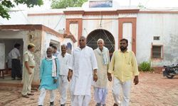 पारसनाथ यादव आज जौनपुर जेल मे बंद छात्र नेताओं से मिले पारसनाथ यादव आज जौनपुर जेल मे बंद छात्र नेताओं से मिले