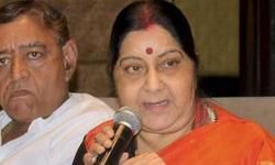 राहुल गांधी को सुषमा स्वराज की नसीहत- आडवाणी हमारे पिता समान, रखें भाषा की मर्यादा राहुल गांधी को सुषमा स्वराज की नसीहत- आडवाणी हमारे पिता समान, रखें भाषा की मर्यादा