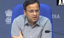 रैपिड टेस्ट में एक राज्य सरकार से शिकायत मिली है, इसके नतीजों में सामान्य से ज्यादा अंतर आ रहा है। हम इसको देख रहे हैं। अगले 2 दिन तक राज्य रैपिड टेस्ट का इस्तेमाल ना करेंः आईसीएमआर