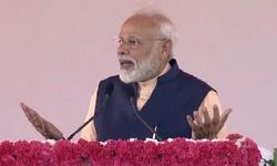 370 ने कश्मीर को सिर्फ आतंकवाद दिया, सरदार के आशीर्वाद से हमने हटाया: PM 370 ने कश्मीर को सिर्फ आतंकवाद दिया, सरदार के आशीर्वाद से हमने हटाया: PM