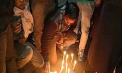 जेएनयू हिंसा को लेकर एएमयू में कैंडल मार्च, छात्रों को समर्थन का एलान, आज तिरंगा मार्च