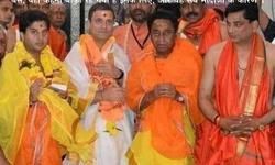 चार गंजेड़ी (व्यंग्य) तस्वीर का लेख से कोई सम्बन्ध नहीं। चार गंजेड़ी (व्यंग्य) तस्वीर का लेख से कोई सम्बन्ध नहीं।