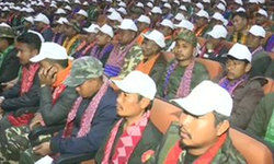 असमः गुवाहाटी में बोडोलैंड की मांग से जुड़े विभिन्न संगठनों के 1,615 लोगों ने किया आत्मसमर्पण। 27 जनवरी को कई संगठनों का भारत सरकार और असम सरकार के बीच हुआ है समझौता।