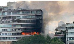 मुंबई: एटलस बिल्डिंग, नेपियन सी रोड में आज एक फ्लैट में आग लग गई; दो महिलाओं को इमारत से सुरक्षित निकाल लिया गया, कुलिंग आपरेशन चल रहा है