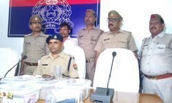 शातिर बदमाश चढ़ा पुलिस के हत्थे... शातिर बदमाश चढ़ा पुलिस के हत्थे...