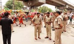 मुरादाबाद आज एसएसपी ने कांवड मार्गों पर सुरक्षा व्यवस्था का निरीक्षण किया गया तथा कांवड यात्रा एवं ईद-उल-जुहा में आने वाली समस्याओं के निस्तारण हेतु सम्बन्धित को आवश्यक दिशा-निर्देश दिये  ।