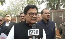 रामगोपाल यादव ने आरोप लगाया कि अखिलेश यादव को लखनऊ एयरपोर्ट पर रोका गया: मैं सीधे सीएम को दोषी मानता हूं। अखिलेश की अनुमति थी। सीएम के निर्देश पर ही उन्हें रोका गया । रामगोपाल यादव ने आरोप लगाया कि अखिलेश यादव को लखनऊ एयरपोर्ट पर रोका गया: मैं सीधे सीएम को दोषी मानता हूं। अखिलेश की अनुमति थी। सीएम के निर्देश पर ही उन्हें रोका गया ।