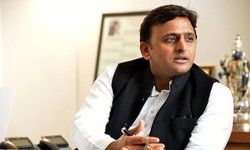 महागठबंधन से पहले जातीय समीकरण और बूथ मैनेजमेंट में जुटे अखिलेश महागठबंधन से पहले जातीय समीकरण और बूथ मैनेजमेंट में जुटे अखिलेश