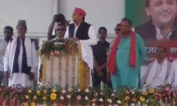 अखिलेश का जवाब, ये महामिलावट नहीं महा परिवर्तन का समय अखिलेश का जवाब, ये महामिलावट नहीं महा परिवर्तन का समय