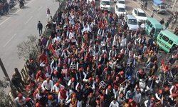 स्वामी विवेकानंद के जन्मदिन पर सपा की साइकिल रैली निकाल हर मुद्दे पर योगी सरकार फेल का संदेश दिया