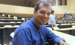 ये लड़ाई है लचीला आधुनिक युग का संविधानऔर एक कठोर कबीलाई युग का बर्बर विधान के बीच ये लड़ाई है लचीला आधुनिक युग का संविधानऔर एक कठोर कबीलाई युग का बर्बर विधान के बीच