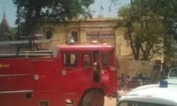 वाह री UP पुलिस ! कोर्ट में दूसरे बंदी को पेश कर दिया, चकमा देकर हुआ फरार वाह री UP पुलिस ! कोर्ट में दूसरे बंदी को पेश कर दिया, चकमा देकर हुआ फरार