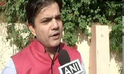 рдХрд╢реНрдореАрд░ рдореЗрдВ рддреЗрдЬреА рд╕реЗ рд╕рд╛рдорд╛рдиреНрдп рд╣реЛ рд░рд╣реЗ рд╣рд╛рд▓рд╛рдд, рдпреБрд╡рд╛рдУрдВ рдореЗрдВ рджрд┐рдЦреА рдмрджрд▓рд╛рд╡ рдХреА рдмрдпрд╛рд░ рдХрд╢реНрдореАрд░ рдореЗрдВ рддреЗрдЬреА рд╕реЗ рд╕рд╛рдорд╛рдиреНрдп рд╣реЛ рд░рд╣реЗ рд╣рд╛рд▓рд╛рдд, рдпреБрд╡рд╛рдУрдВ рдореЗрдВ рджрд┐рдЦреА рдмрджрд▓рд╛рд╡ рдХреА рдмрдпрд╛рд░