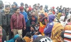 मैजिक और बाइक की आमने सामने टक्कर से बाइक सवार की मौके पर दर्दनाक मृत्यु