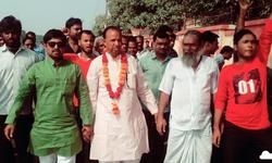 आज नगर पालिका जसवन्तनगर निकाय चुनाव में अध्यक्ष पद हेतु निर्दलीय प्रत्याशी राजेंद्र दिवाकर ने नामांकन किया, वैसे अभी तक शिवपाल सिंह यादव का किसी को समर्थन नही मिला है