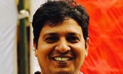 चाय के आखरी चुस्की- धनंजय तिवारी