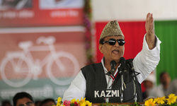 गाय घुटकर मर रही हैं और बादशाह कह रहा है, मुझे गोली मार दोः आजम गाय घुटकर मर रही हैं और बादशाह कह रहा है, मुझे गोली मार दोः आजम