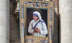 वेटिकन सिटी में पोप फ्रांसिस आज मदर टेरेसा को देंगे संत की उपाधि वेटिकन सिटी में पोप फ्रांसिस आज मदर टेरेसा को देंगे संत की उपाधि