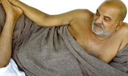 नदी के पानी को घी और बादलों से छाता बनाने वाले बाबा के चमत्कार नदी के पानी को घी और बादलों से छाता बनाने वाले बाबा के चमत्कार