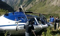 рдмрджрд░реАрдирд╛рде рд╕реЗ рджреЗрд╣рд░рд╛рджреВрди рддреАрд░реНрдердпрд╛рддреНрд░рд┐рдпреЛрдВ рдХреЛ рд▓реЗрдХрд░ рдЬрд╛ рд░рд╣рд╛ рд╣реЗрд▓рд┐рдХреЙрдкреНрдЯрд░ рдХреНрд░реИрд╢ рдмрджрд░реАрдирд╛рде рд╕реЗ рджреЗрд╣рд░рд╛рджреВрди рддреАрд░реНрдердпрд╛рддреНрд░рд┐рдпреЛрдВ рдХреЛ рд▓реЗрдХрд░ рдЬрд╛ рд░рд╣рд╛ рд╣реЗрд▓рд┐рдХреЙрдкреНрдЯрд░ рдХреНрд░реИрд╢