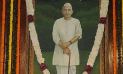 किसानों हित की प्रतिबद्ध आवाज, चौधरी चरण सिंह : मणेन्द्र मिश्रा मशाल किसानों हित की प्रतिबद्ध आवाज, चौधरी चरण सिंह : मणेन्द्र मिश्रा मशाल