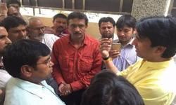 рдХреБрдорд╛рд░ рд╡рд┐рд╢реНрд╡рд╛рд╕ рдХреЗ рдШрд░ рдЪрд▓ рд░рд╣реА рд╣реИ рд╡рд┐рдзрд╛рдпрдХреЛрдВ рдХреА рдмреИрдардХ, рд▓реЗ рд╕рдХрддреЗ рд╣реИрдВ рдмрдбрд╝рд╛ рдлреИрд╕рд▓рд╛ рдХреБрдорд╛рд░ рд╡рд┐рд╢реНрд╡рд╛рд╕ рдХреЗ рдШрд░ рдЪрд▓ рд░рд╣реА рд╣реИ рд╡рд┐рдзрд╛рдпрдХреЛрдВ рдХреА рдмреИрдардХ, рд▓реЗ рд╕рдХрддреЗ рд╣реИрдВ рдмрдбрд╝рд╛ рдлреИрд╕рд▓рд╛