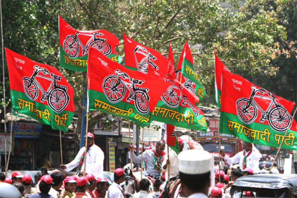 सपा विधायक को गिरफतार करने के लिए बसपा नेता हाई कोर्ट मे डाली याचिका सपा विधायक को गिरफतार करने के लिए बसपा नेता हाई कोर्ट मे डाली याचिका