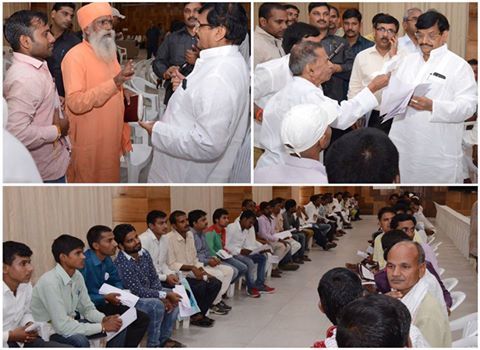 शिवपाल यादव का जनता दर्शन ,तत्काल निस्तारण के आदेश शिवपाल यादव का जनता दर्शन ,तत्काल निस्तारण के आदेश