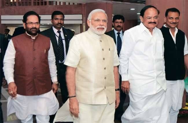 UP चुनाव से पहले मोदी ने खेला अल्पसंख्यक कार्ड, देशभर में कल से होंगी मुस्लिम पंचायत UP चुनाव से पहले मोदी ने खेला अल्पसंख्यक कार्ड, देशभर में कल से होंगी मुस्लिम पंचायत