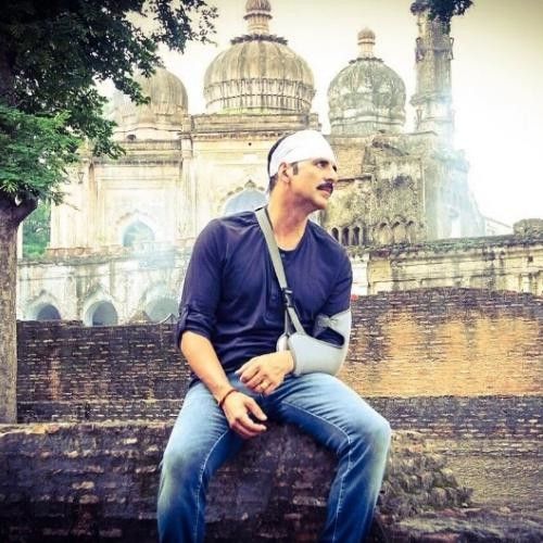 अपनी चोट के सीन पर अक्षय ने फैंस को दी सफाई अपनी चोट के सीन पर अक्षय ने फैंस को दी सफाई