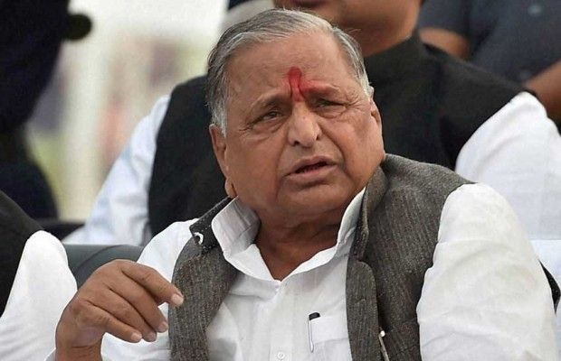 सत्ता संग्राम का जमीन पर प्रभाव, अमर का पुतला फूंका गया और नेताजी ने रैली रद्द की सत्ता संग्राम का जमीन पर प्रभाव, अमर का पुतला फूंका गया और नेताजी ने रैली रद्द की