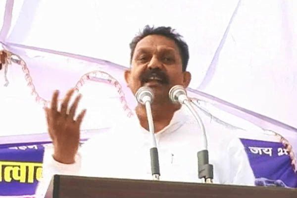 जाने कौन है यूपी का लल्लू और कौन है देश का पप्पू जाने कौन है यूपी का लल्लू और कौन है देश का पप्पू