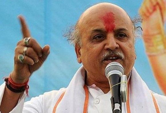 यूपी में चुनाव तक राम मंदिर आंदोलन नहीं: प्रवीण तोगड़िया यूपी में चुनाव तक राम मंदिर आंदोलन नहीं: प्रवीण तोगड़िया